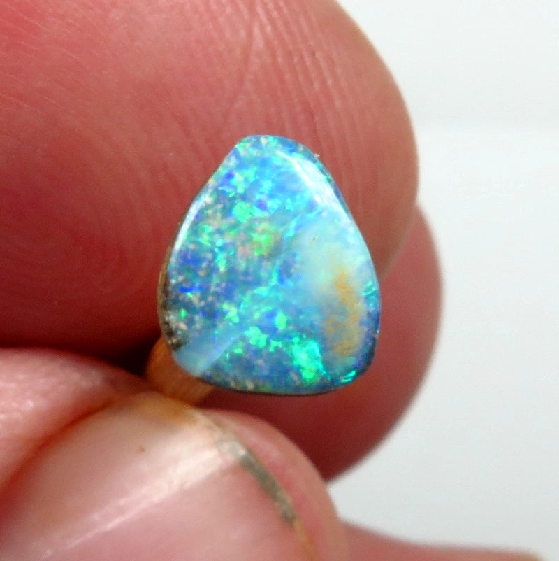 Winton Boulder Opal Gemstone 1.4cts Jewellery Grade N6 Body Tone B3 Brightness Stunning Display of Bright Blue & greens Fires 8x7x3mm FB06