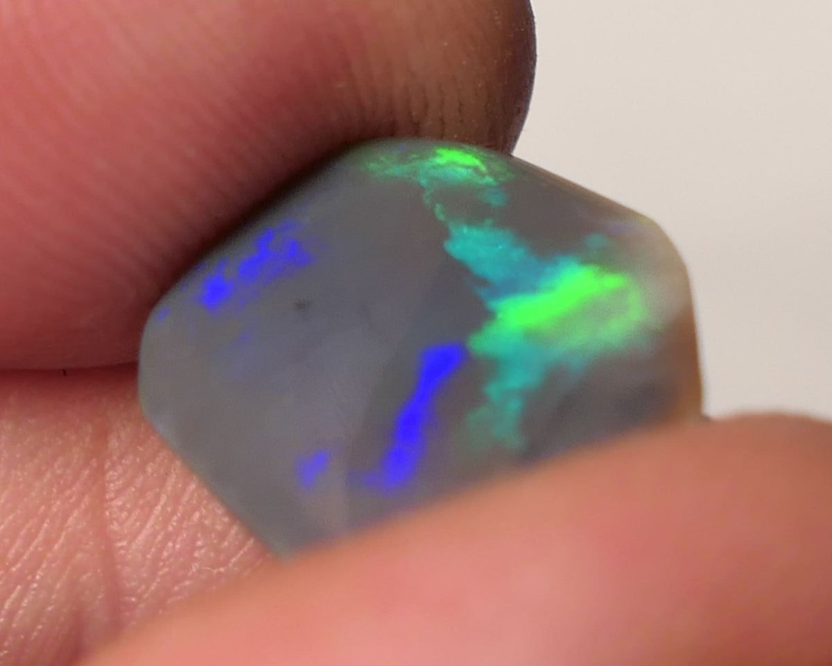 Lightning Ridge Dark Opal Gemstone Big 4.5cts Jewellery Grade  N5 Body Tone B3 Brightness Directional Broad Zones of Vibrant Multifires 15x13x3mm WAC64