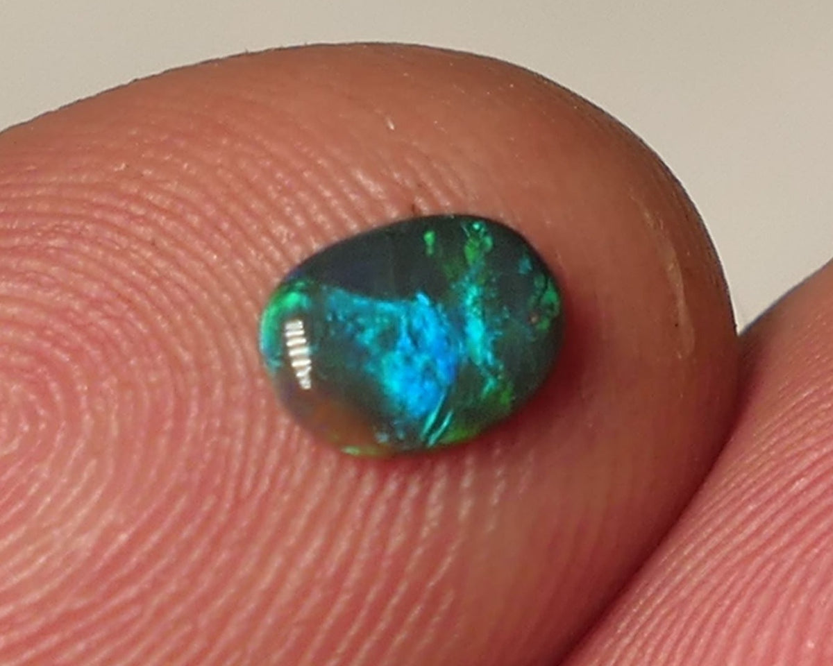 Black Opal Gemstone 0.35cts Gem Grade Mulga® N4 Body Tone B3 Brightness Stunning Green/Blue Fires 6x4.5x1.5mm WAC66