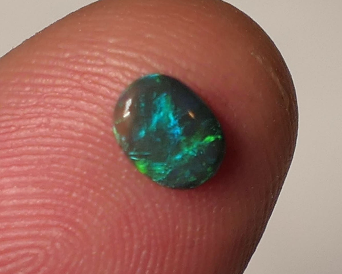 Black Opal Gemstone 0.35cts Gem Grade Mulga® N4 Body Tone B3 Brightness Stunning Green/Blue Fires 6x4.5x1.5mm WAC66