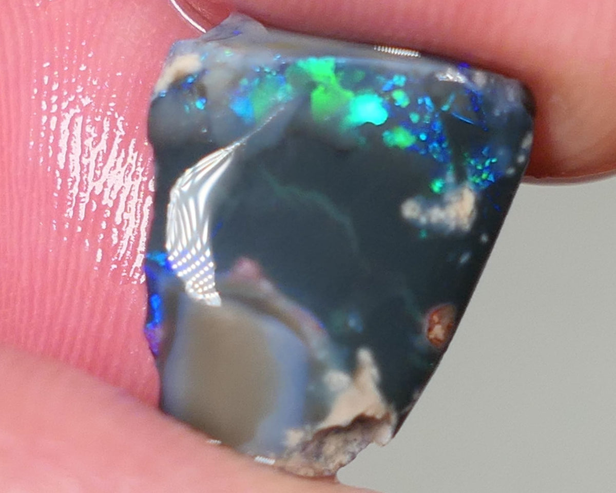 Lightning Ridge Opal Black Base Seam Rough Rub 4.7cts Stunning Bright Blues & greens 15x12x5mm 0623