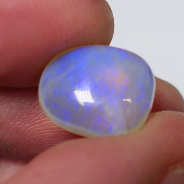 Lightning Ridge Crystal Opal Gemstone 4cts Jewellery Grade N7 Body Tone B3 Brightness  Stunning Blues 13x10x4mm 0638