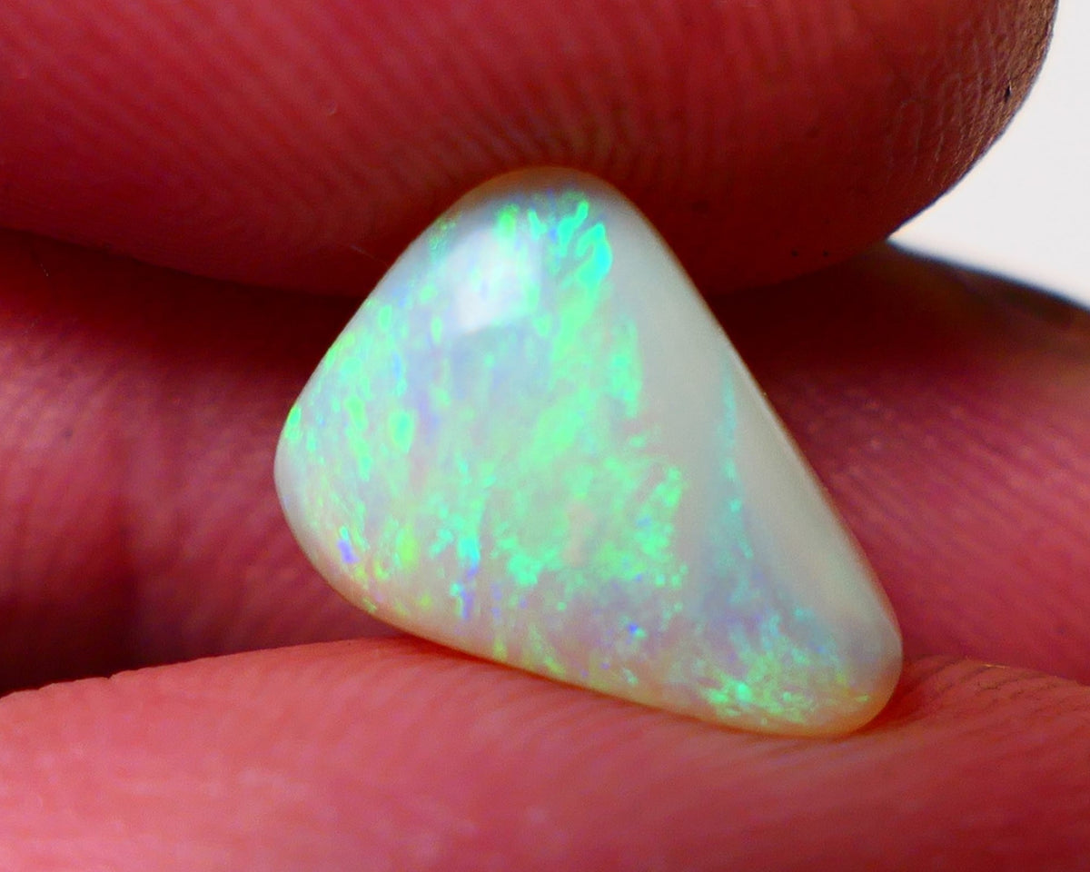 Lightning Ridge Crystal Opal Gemstone 2.3cts Light N8 Body Tone B3 Brightness  Nice Multifires 12x8x3mm 0644