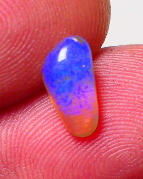 Lightning Ridge Crystal Opal Gemstone 1cts Jewellery Grade N7 Body Tone B3 Brightness  Stunning Blues 10x5x3mm 0653