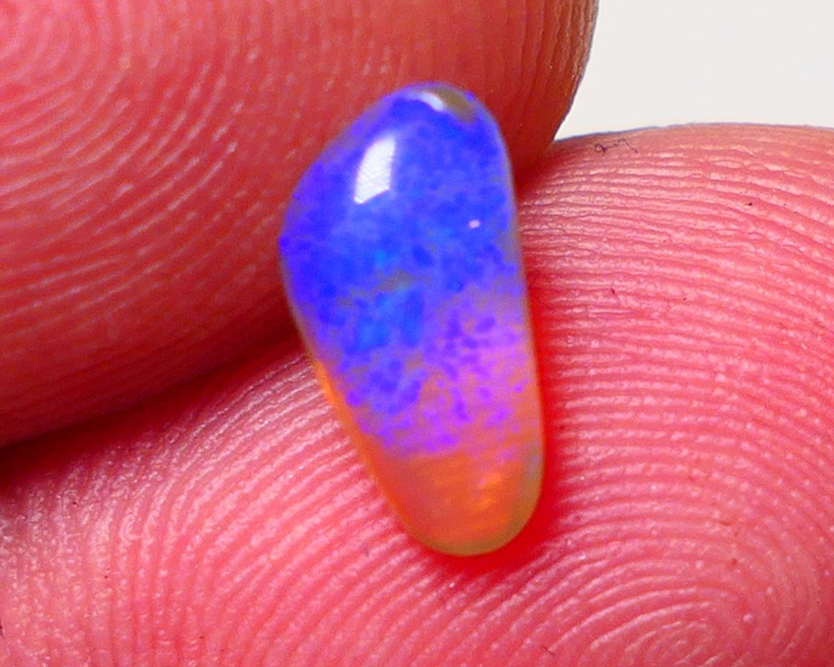 Lightning Ridge Crystal Opal Gemstone 1cts Jewellery Grade N7 Body Tone B3 Brightness  Stunning Blues 10x5x3mm 0653