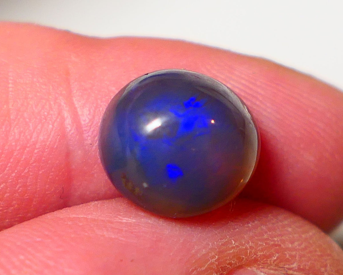 Lightning Ridge Dark Crystal Opal Super High Dome Gemstone 5.75cts Jewellery Grade N5 Body Tone B3 Brightness  Rolling Flash Royal Blues in deep bar 11x10x7mm 0707