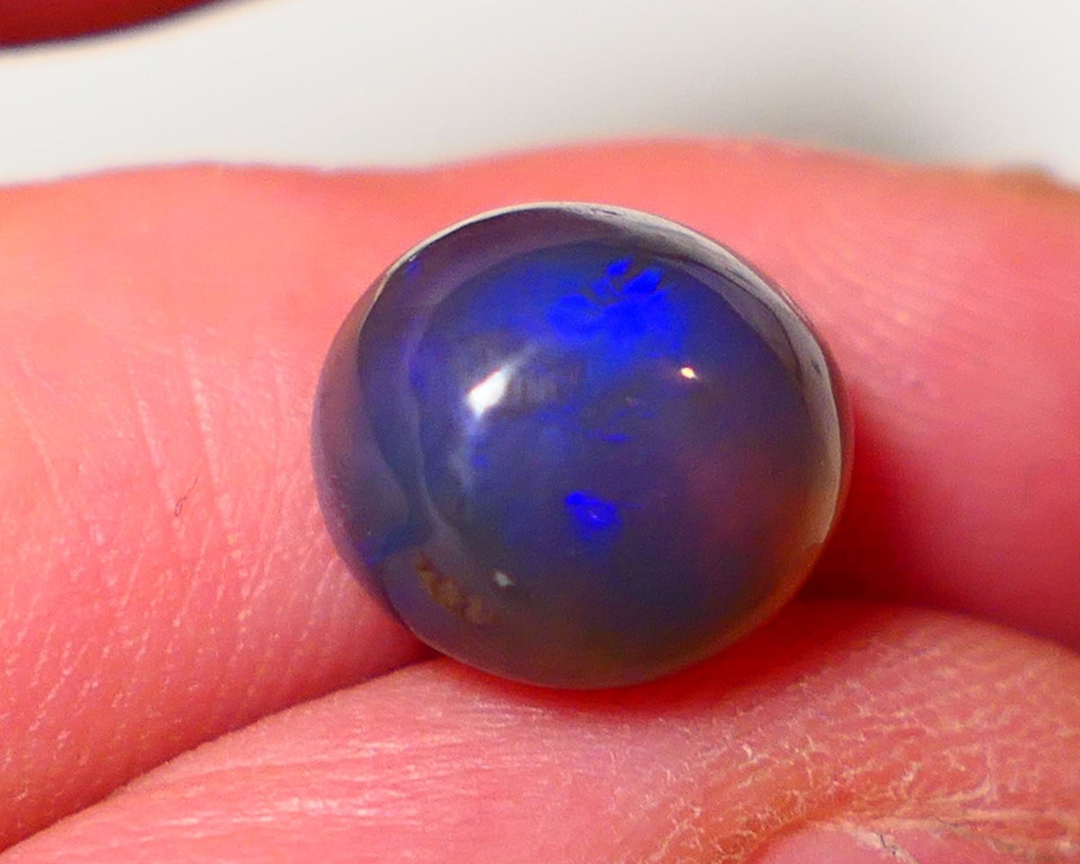 Lightning Ridge Dark Crystal Opal Super High Dome Gemstone 5.75cts Jewellery Grade N5 Body Tone B3 Brightness  Rolling Flash Royal Blues in deep bar 11x10x7mm 0707