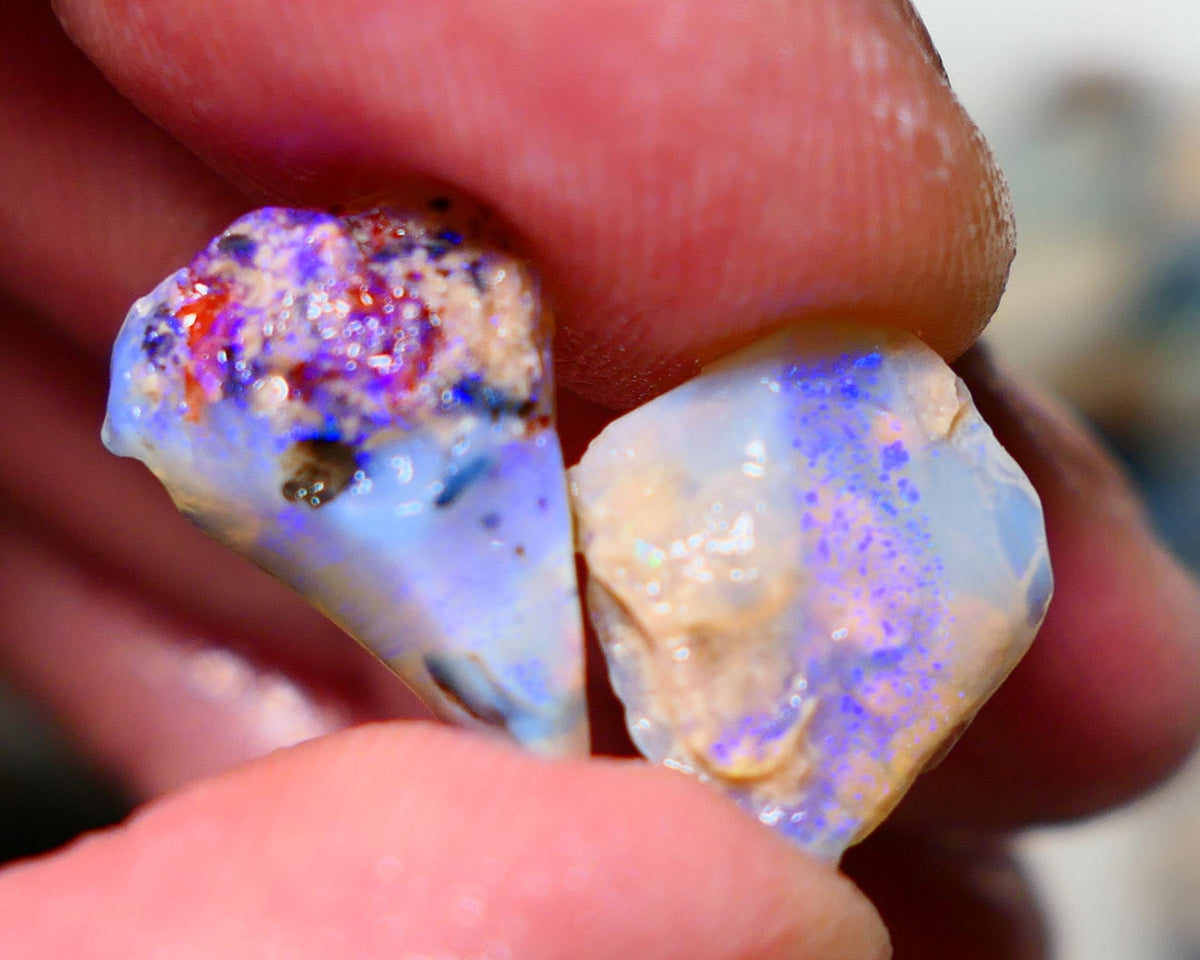 Lightning Ridge Pair of seam rough 4cts Bright colourful to explore 17x12x5mm & 14x11x4mm A1511