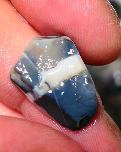 Lightning Ridge Rough Opal 12.25cts Grey base Seam opal showing a band of blue colour 20x14x6mm 1403