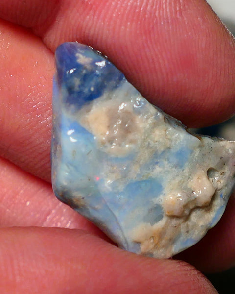 Lightning Ridge Rough Opal 18cts Dark Seam opal formation showing lots of light blues 27x19x7mm 1402