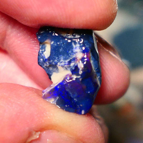 Lightning Ridge Rough Opal 8.50cts Black opal formation showing some nice Blues 17x12x10mm 1401