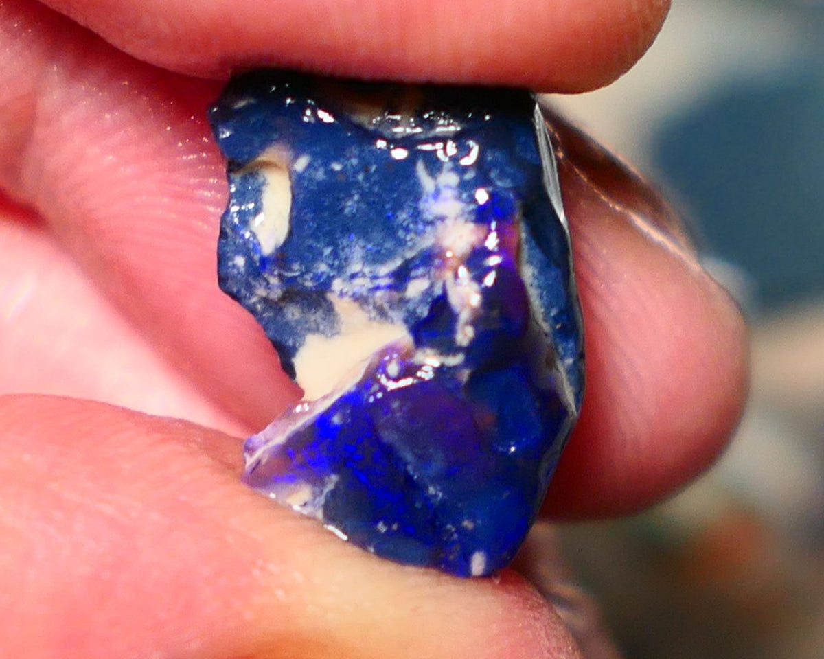 Lightning Ridge Rough Opal 8.50cts Black opal formation showing some nice Blues 17x12x10mm 1401