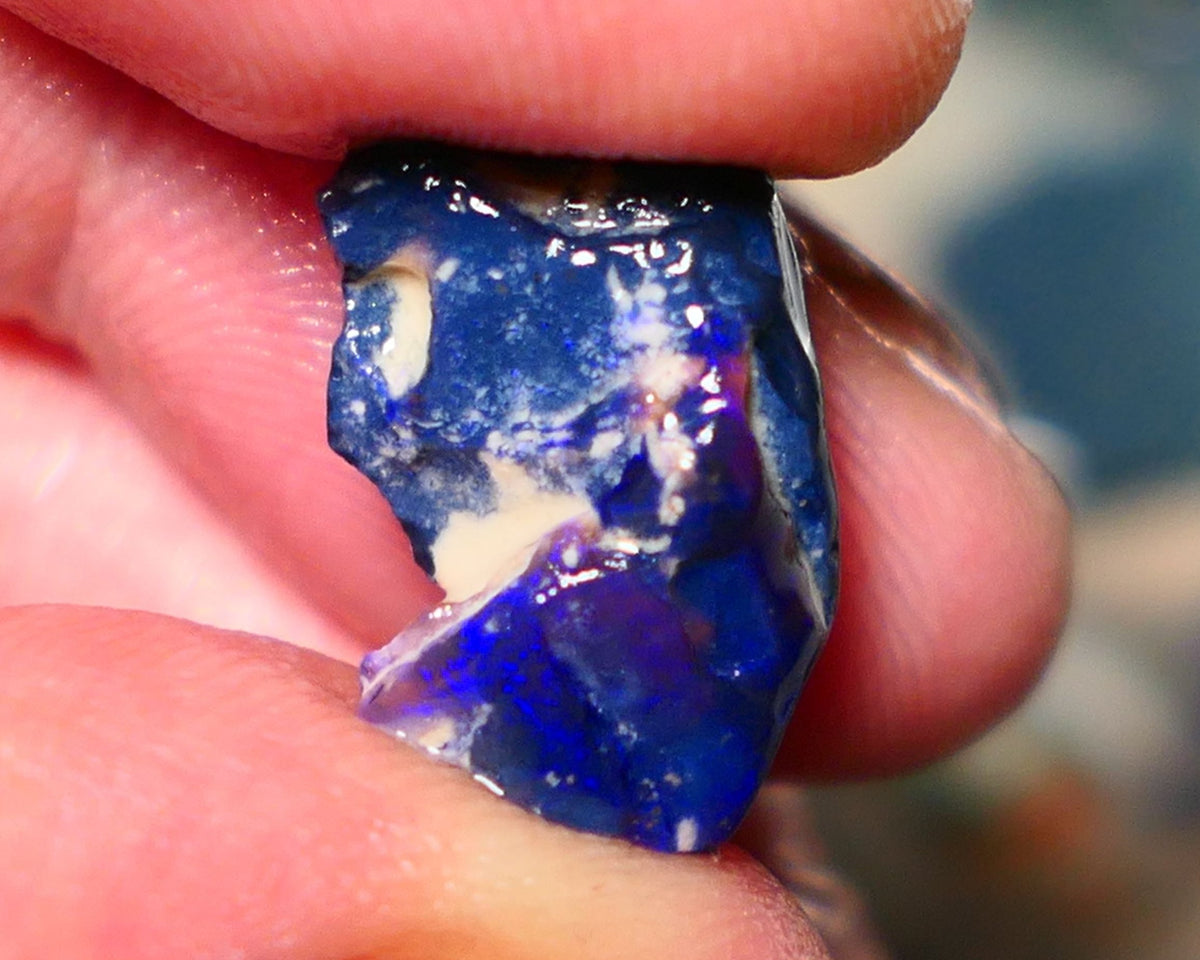 Lightning Ridge Rough Opal 8.50cts Black opal formation showing some nice Blues 17x12x10mm 1401