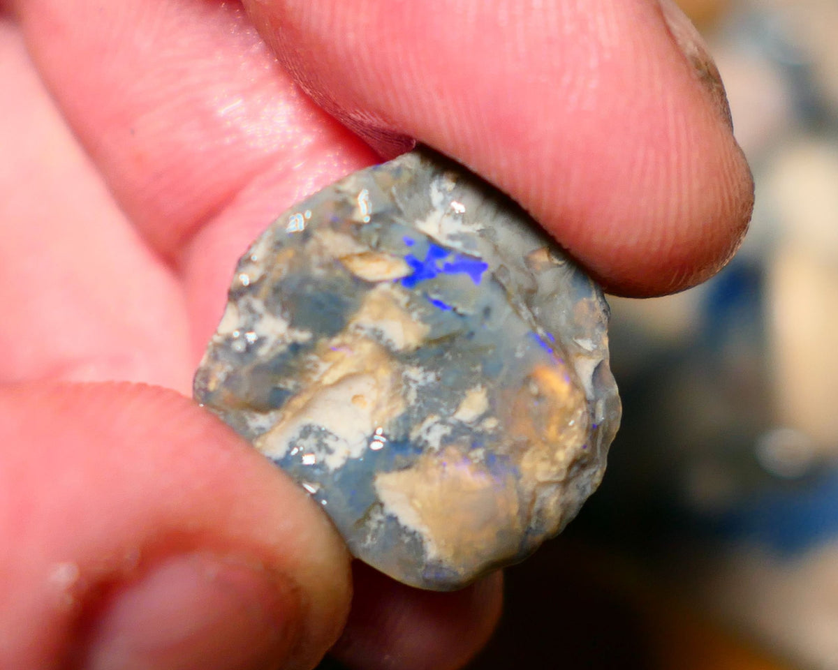 Lightning Ridge Untouched knobby Opal Rough 14cts some blue fires 19x18x9mm A1506