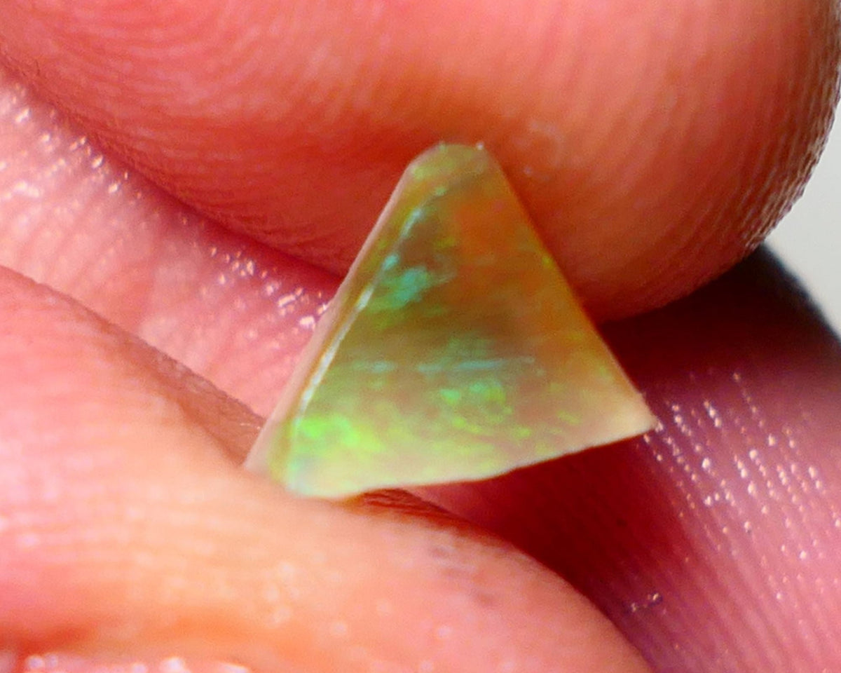 Lightning Ridge Rough / Rub / Preform  Dark Seam opal Miners Bench® 1.30cts Nice Green Fires Slightly Directional 8x6x4mm NS042