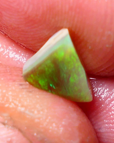 Lightning Ridge Rough / Rub / Preform  Dark Seam opal Miners Bench® 1.30cts Nice Green Fires Slightly Directional 8x6x4mm NS042