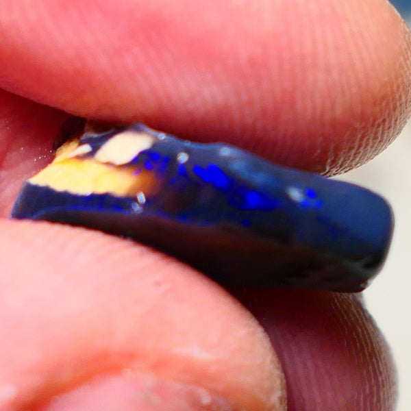 Lightning Ridge Rough Black Seam Opal  9.25cts Gorgeous bar to cut nice Bright blue colours 20x12x6mm NSW011