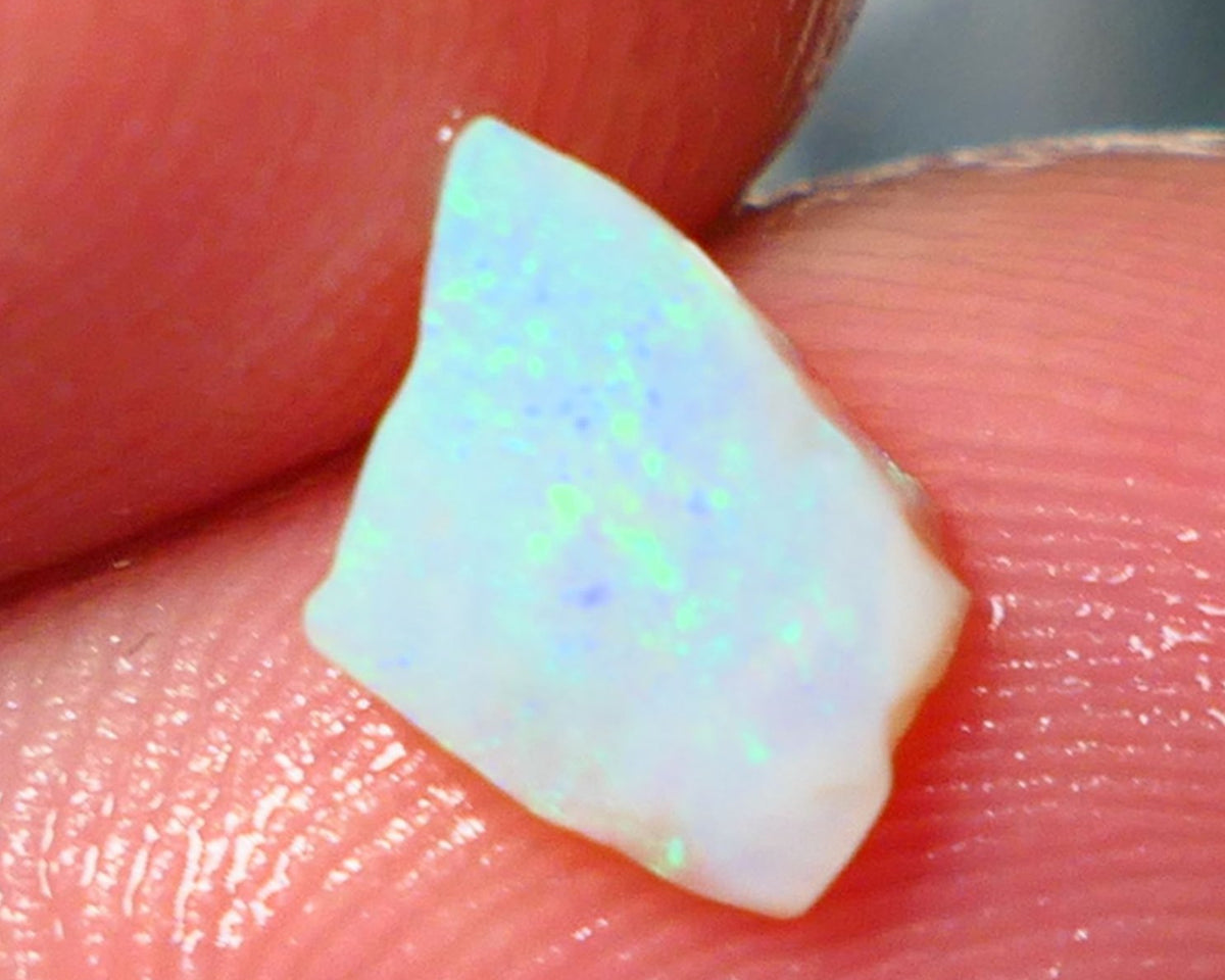 Lightning Ridge Opal Dark Crystal Base Seam Rough Rub 0.60cts Gorgeous Nice Green Blue dominant fires 7x6x1.5mm NS129