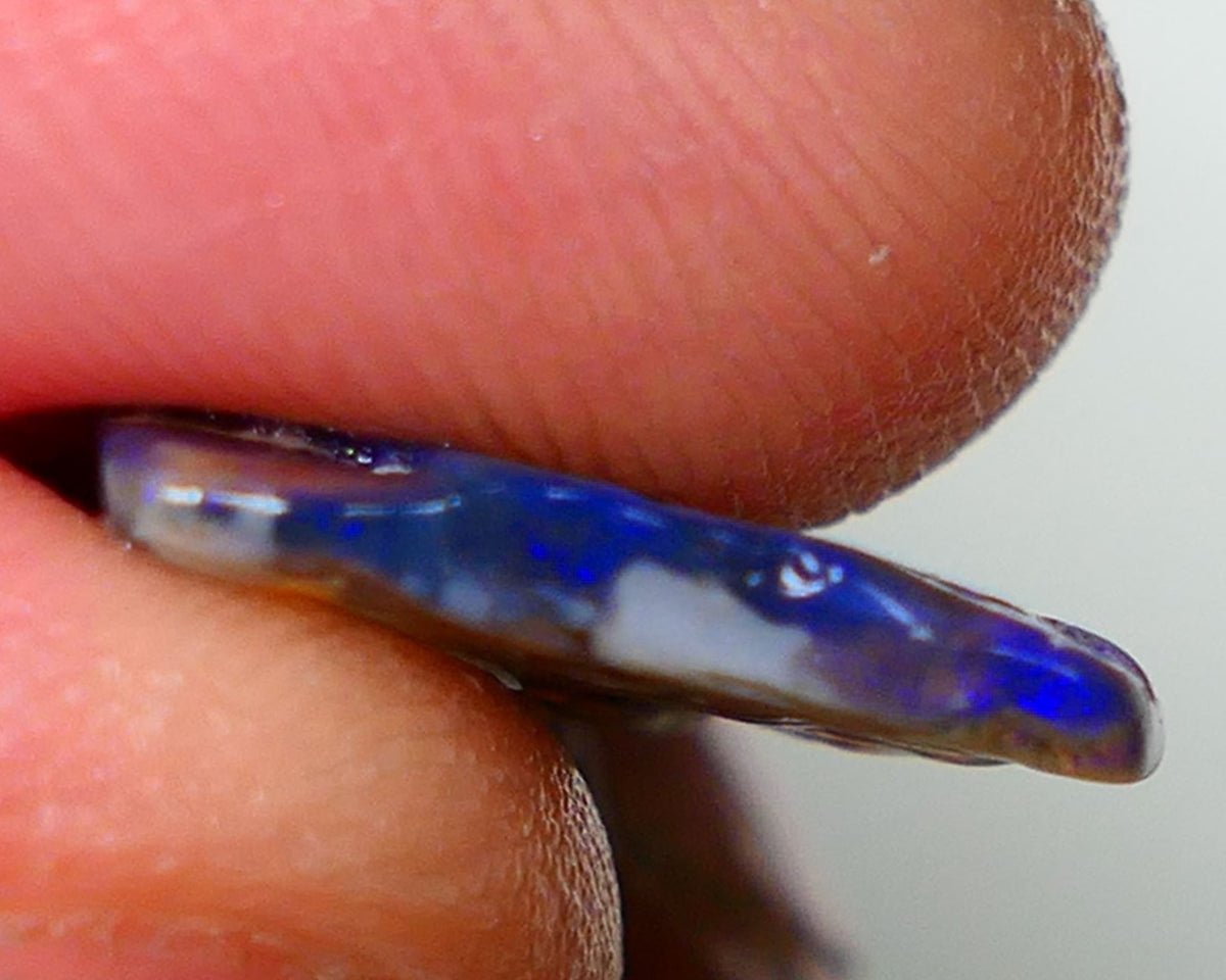 Mulga Rough Opal Gamble 3.50cts Dark Crystal Base Seam Blue fires to Cut / carve & polish 19x12x2mm Auction NS126