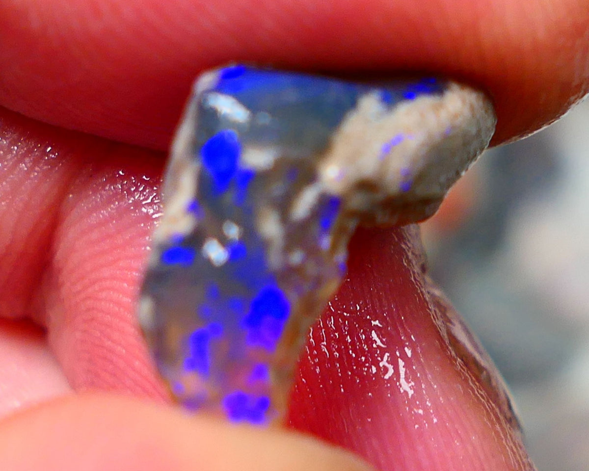 Lightning Ridge Rough Dark Crystal Knobby opal 5.40cts Gorgeous Bright Royal blues showing through out 17x11x6mm RL002