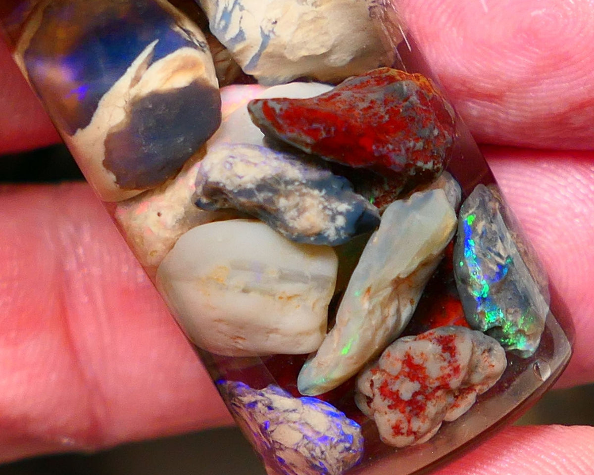 Lightning Ridge Knobby material 42.00cts lots of colours 15x8x7mm to 10x8x3mm RL006