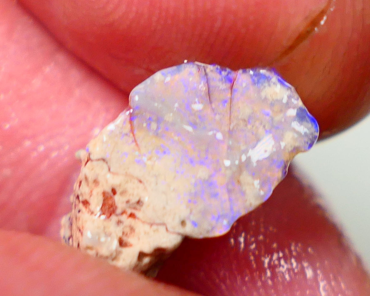 Lightning Ridge Rough Opal 2.00cts Dark Crystal Base Seam Nice Bright Blues Bar to gamble 14x8x6mm NS335