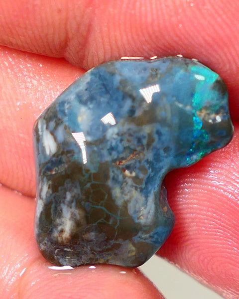 Lightning Ridge Rough Opal 14.00cts Dark Base rough with some pinfire flashes of bright Green/Blue Bar 24x17x7mm NS348