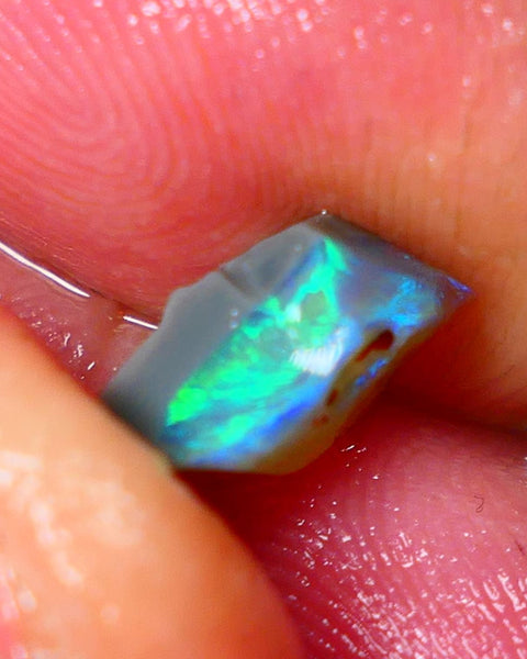 Lightning Ridge Little Bright Vibrant Vivid Seam Gem to cut 1.60cts Electric Blues/Greens 10x6x5mm NS357