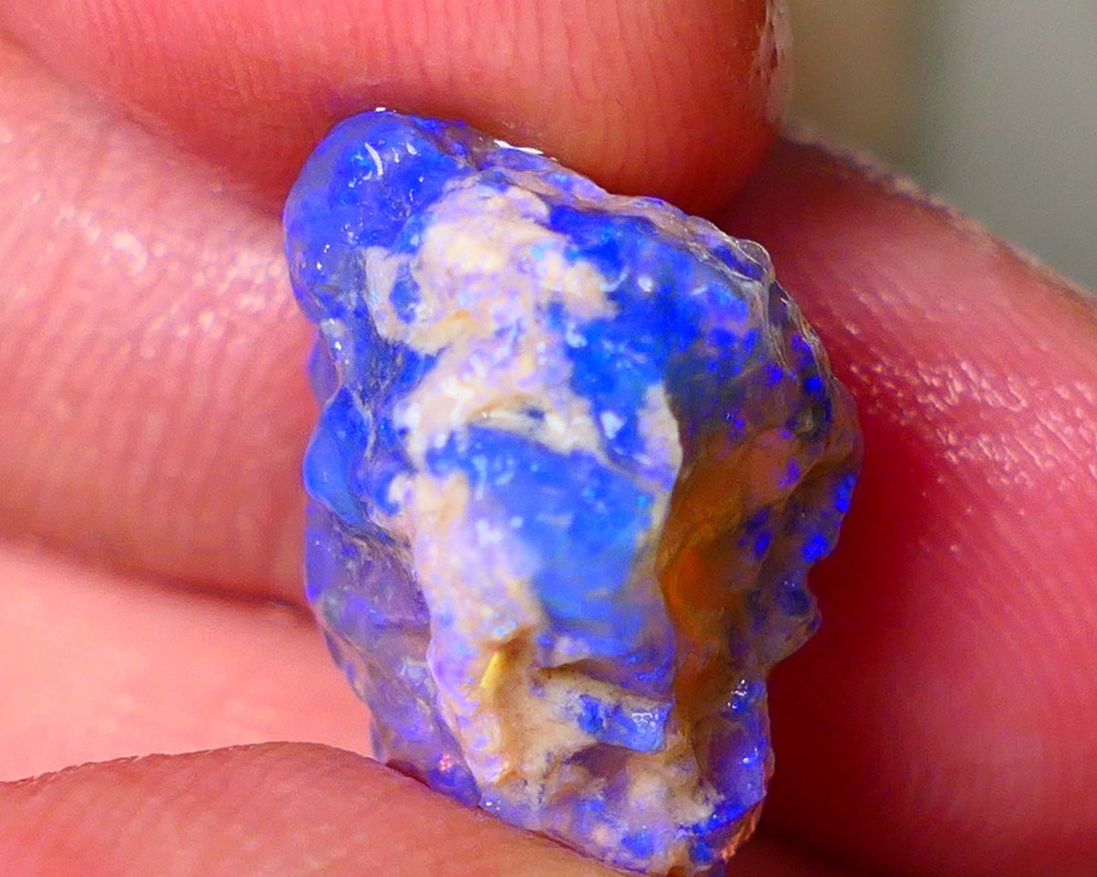 Lightning Ridge Knobby opal rough showing nice bright Deep blue colours 13.00cts 19x1x11mm ALP121