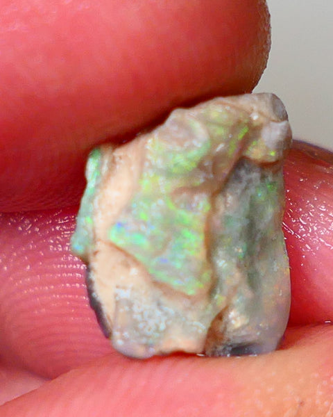 Bright & Colourful Seam opal formation with Clay/sand host rock 2.90Cts L/Ridge Bright M.Fires 12x10x4mm Auction46