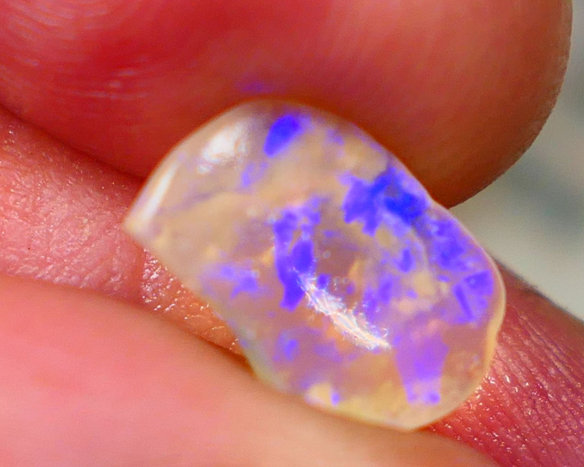 Lightning Ridge Crystal knobby opal rub rough 2.00cts Full of nice Bright Blues 11x8x3mm Auction 134