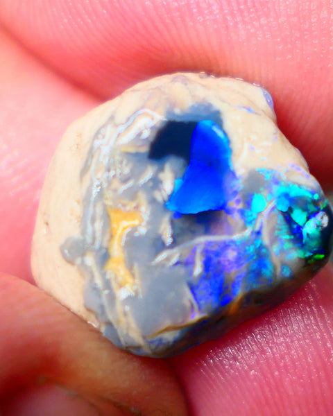 Lightning Ridge Black knobby opal formation Rub Rough 11.25cts Wow Very exotic with some Broad zones of colour Blue/Green/Teal/Yellow 18x16x8mm Auction156