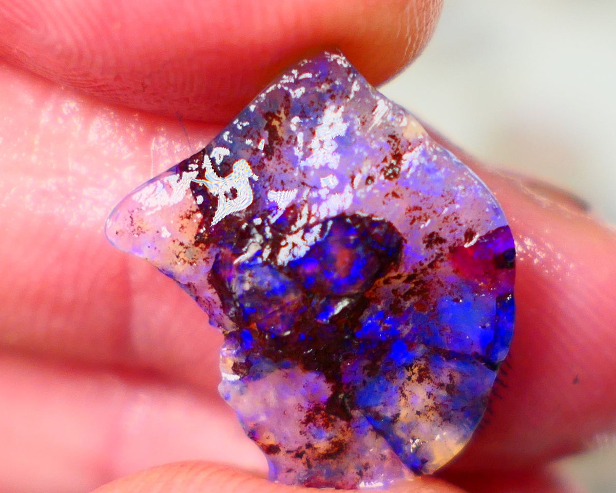 Mintabie Dark Crystal Seam opal rough 5.60cts Bright gorgeous Royal Blue fires showing asking to be explored 18x15x5mm Auction212