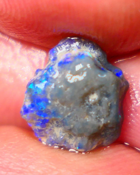 Lightning Ridge Untouched Dark base Crystal Knobby opal rough 1.80cts Small but has Stunning very Bright Green/blues fires in bar showing 360degrees 10x10x3mm GMB-027