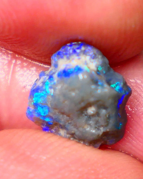 Lightning Ridge Untouched Dark base Crystal Knobby opal rough 1.80cts Small but has Stunning very Bright Green/blues fires in bar showing 360degrees 10x10x3mm GMB-027