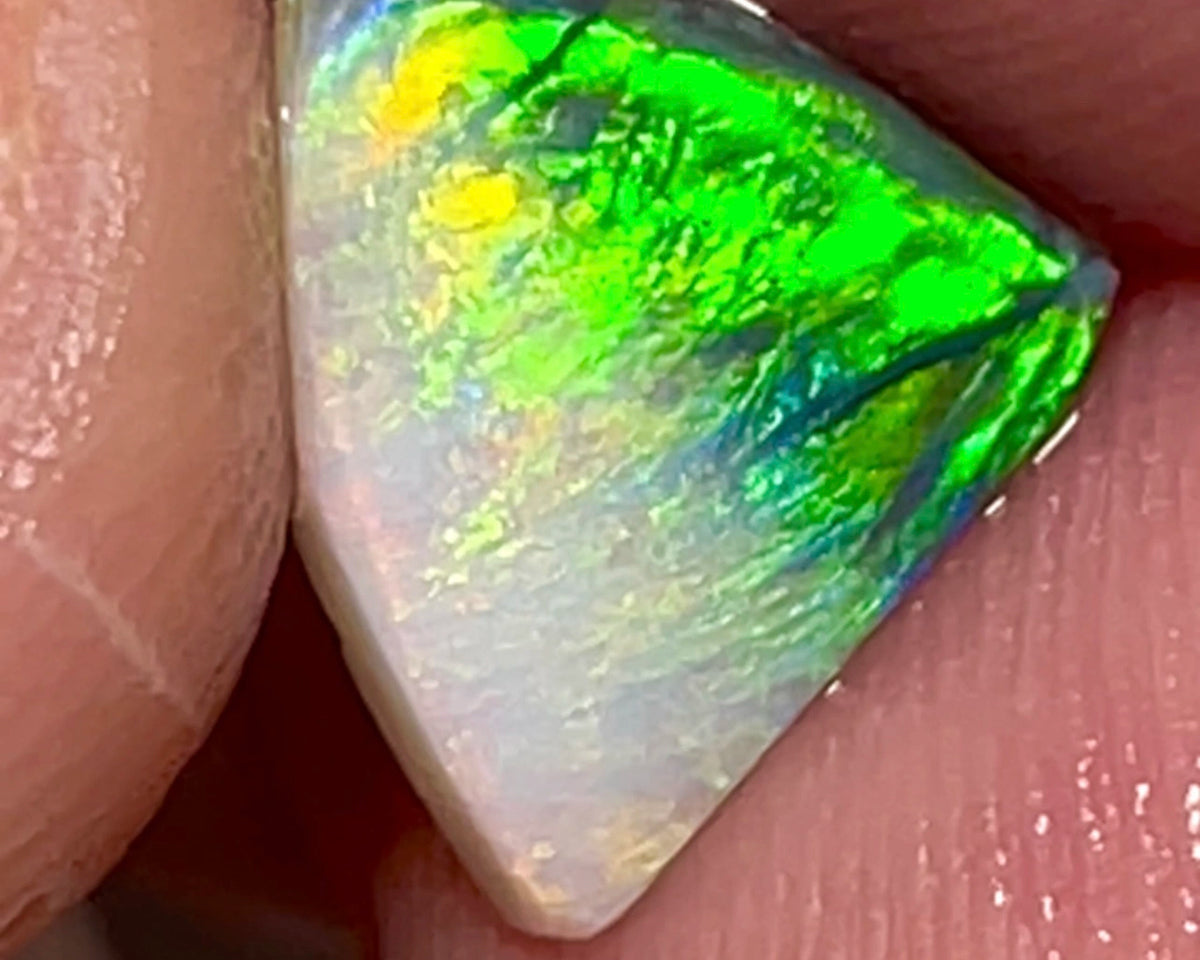 Lightning Ridge Opal Dark Crystal Rough Rub 1.95cts Stunning face with Bright Green dominant fires 10x9x2.5mm 1331